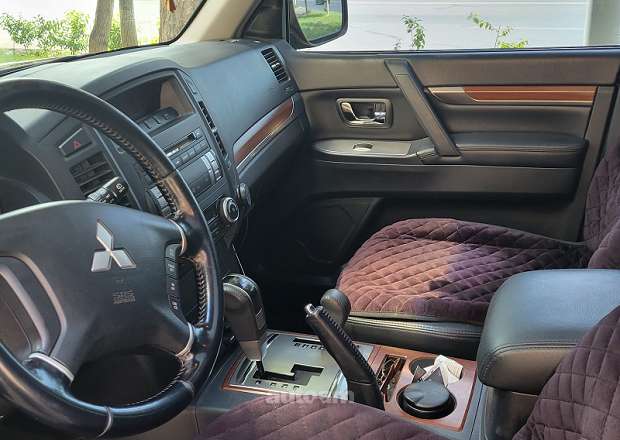 Mitsubishi Pajero 2008 — լուսանկար 9