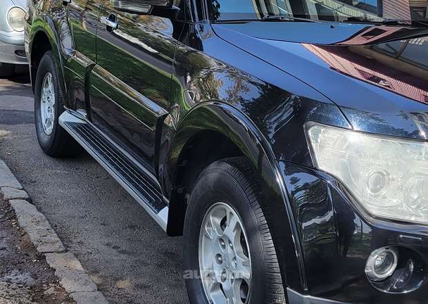 Mitsubishi Pajero 2008 — լուսանկար 3