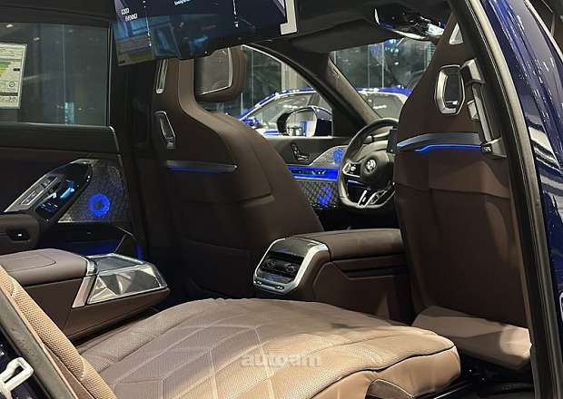 BMW 740