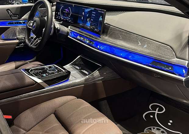 BMW 740