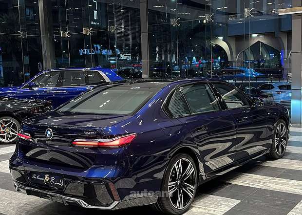 BMW 740