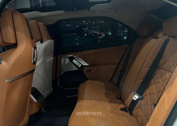 BMW 740