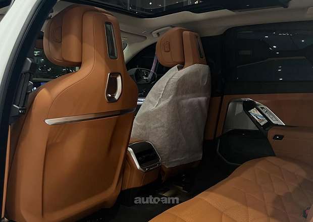 BMW 740