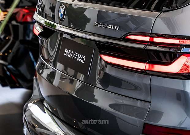BMW X7