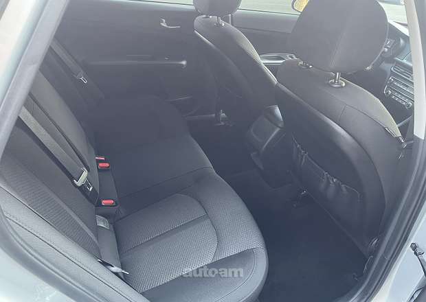 Kia Optima 2018 — լուսանկար 8