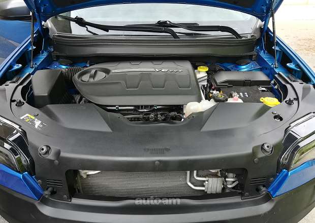 Jeep Cherokee 2018 — լուսանկար 9
