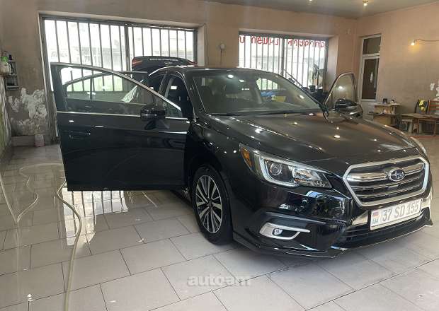 Subaru Legacy 2018 — photo 9
