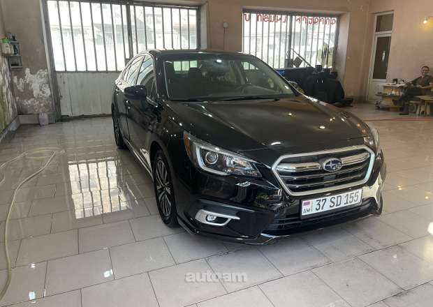 Subaru Legacy 2018 — photo 1