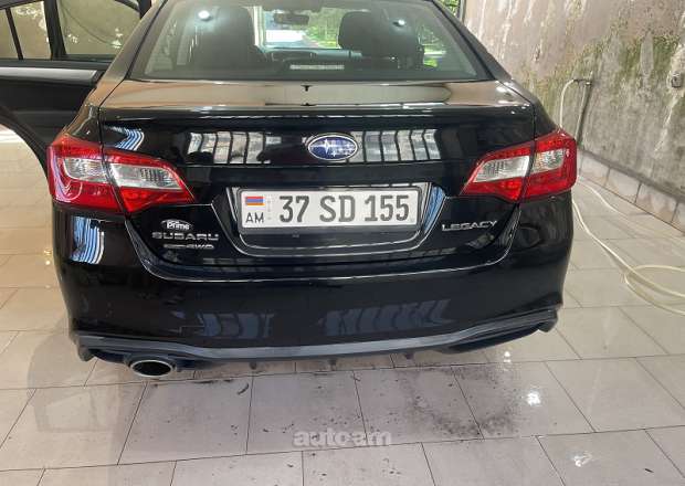 Subaru Legacy 2018 — photo 3
