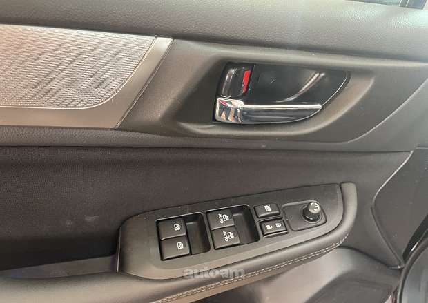 Subaru Legacy 2018 — photo 6