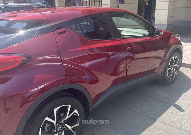 Toyota C-HR 2018 — լուսանկար 6