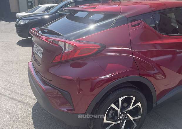 Toyota C-HR 2018 — լուսանկար 5