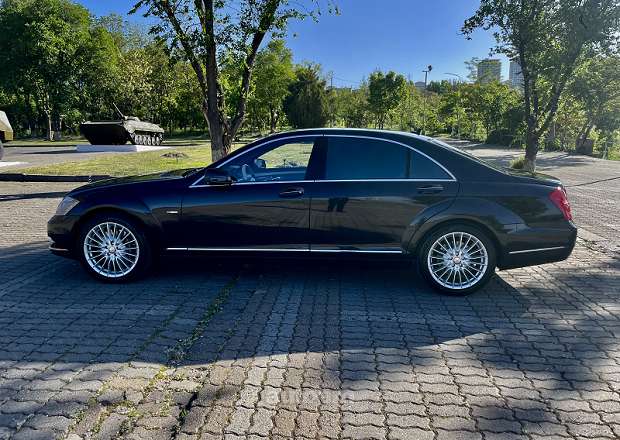 Mercedes-Benz S 500