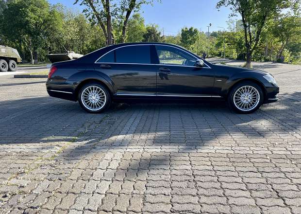 Mercedes-Benz S 500