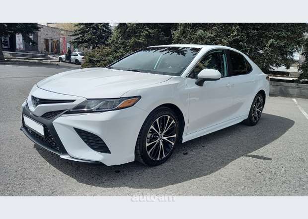 Toyota Camry 2020 — լուսանկար 1