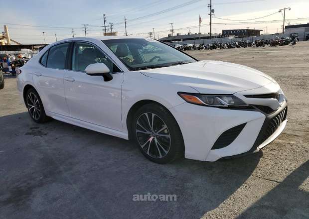 Toyota Camry 2020 — լուսանկար 10