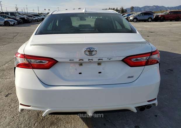 Toyota Camry 2020 — լուսանկար 15