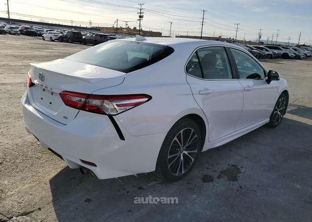 Toyota Camry 2020 — լուսանկար 14