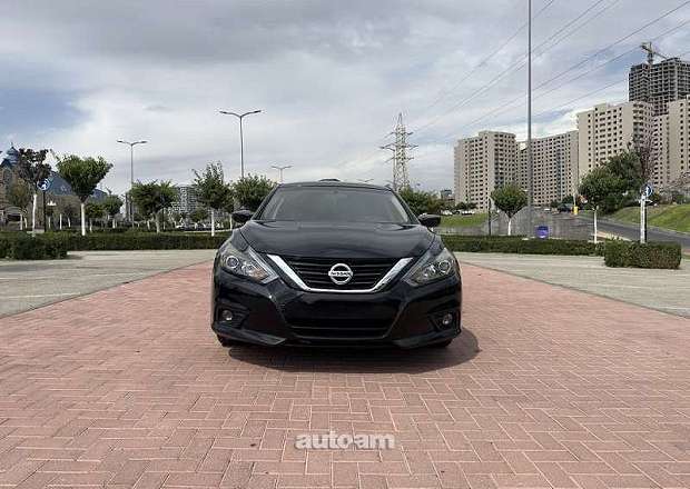 Nissan Altima 2017 — фото 1