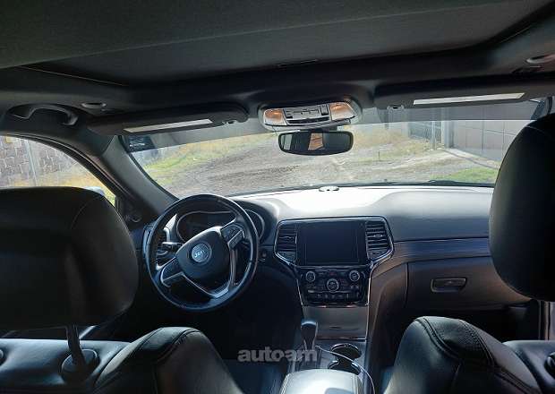 Jeep Grand Cherokee 2020 — photo 8