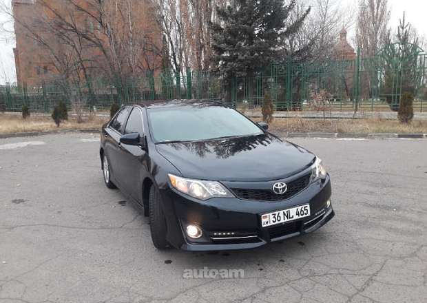 Toyota Camry 2014 — լուսանկար 2