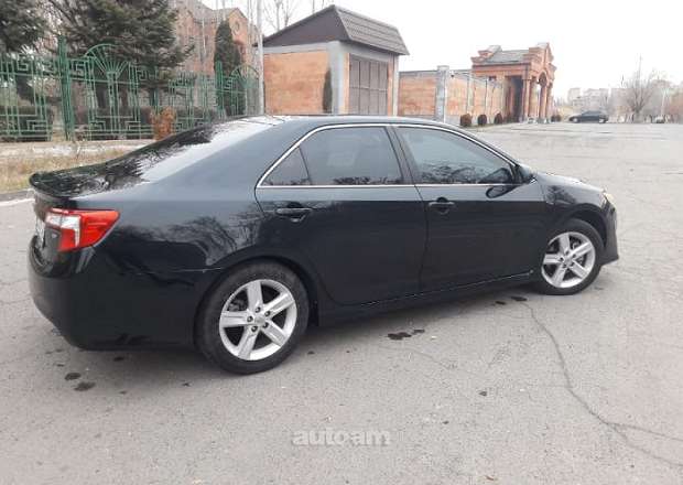 Toyota Camry 2014 — լուսանկար 5