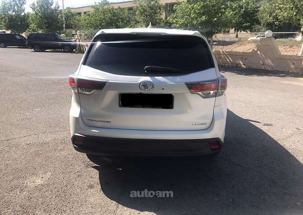Toyota Highlander 2015 — photo 10