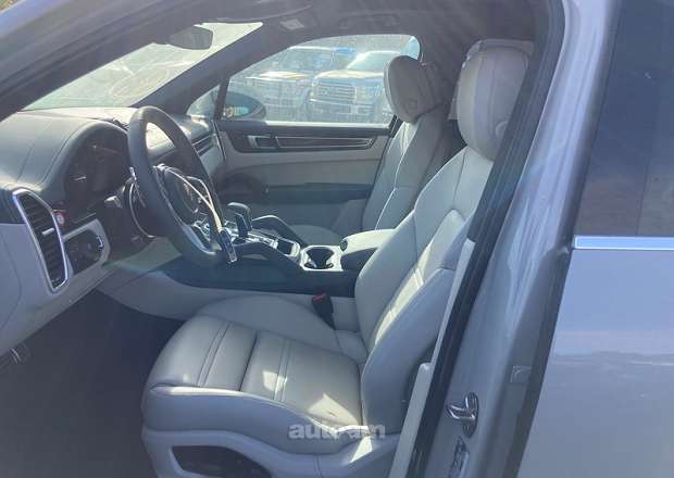 Porsche Cayenne 2022 — լուսանկար 14