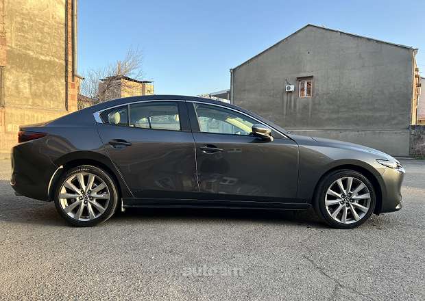 Mazda 3 2021 — photo 2