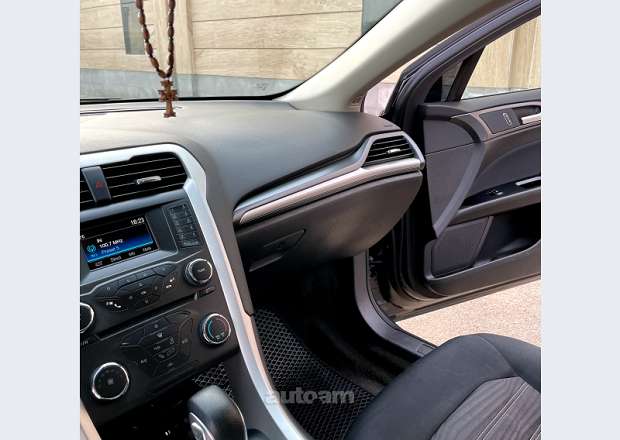 Ford Fusion 2016 — photo 8