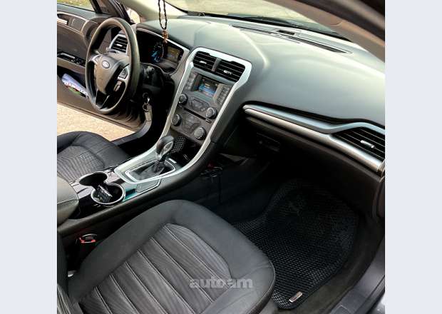 Ford Fusion 2016 — photo 7