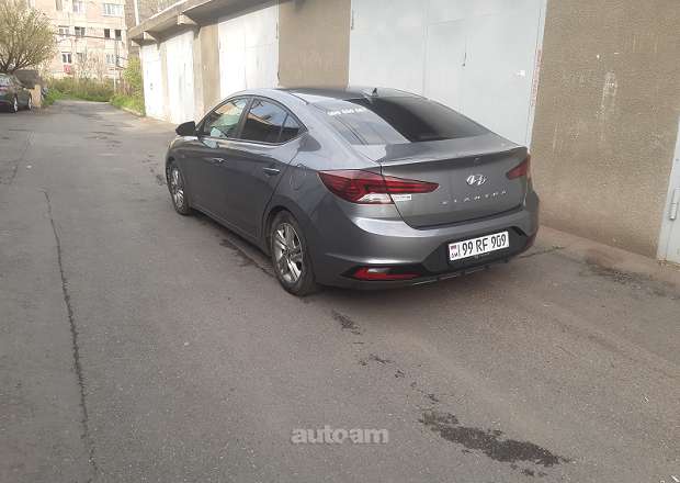 Hyundai Elantra 2019 — фото 2