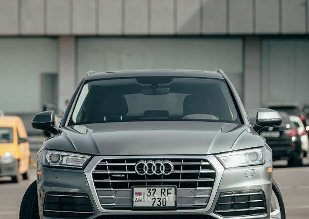 Audi Q5 2019 — фото 1