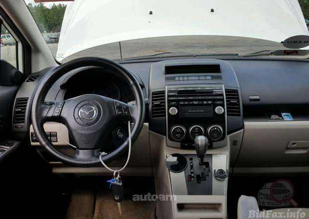 Mazda 5 2010 — լուսանկար 6