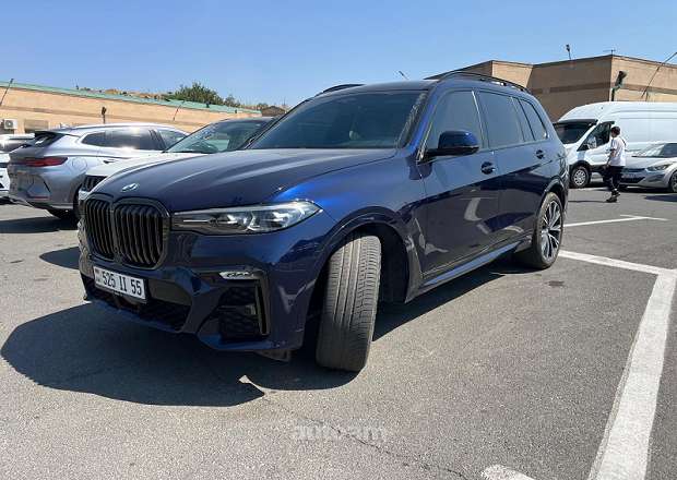 BMW X7 2021 — լուսանկար 3