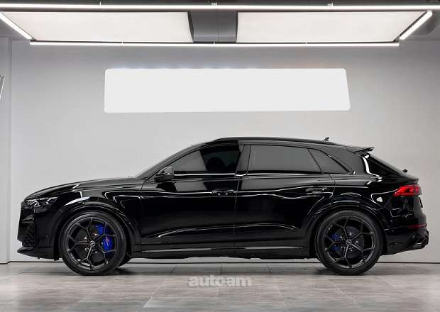 Audi RSQ8