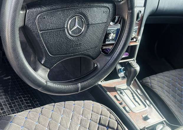 Mercedes-Benz E 230 1996 — photo 6
