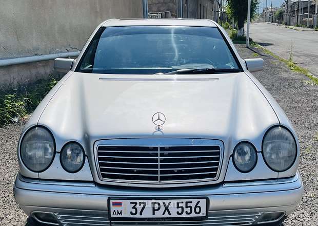 Mercedes-Benz E 230 1996 — photo 1