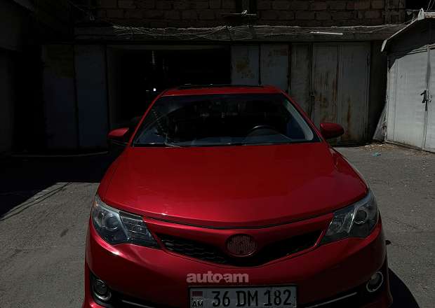 Toyota Camry 2013 — լուսանկար 3