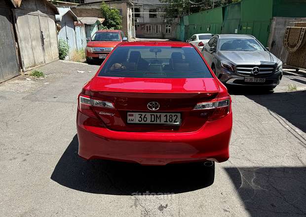 Toyota Camry 2013 — լուսանկար 6
