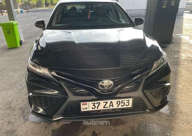 Toyota Camry 2020 — լուսանկար 1
