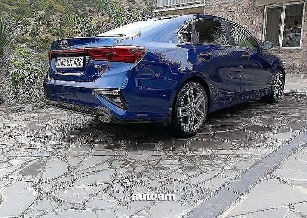Kia Forte 2020 — լուսանկար 11