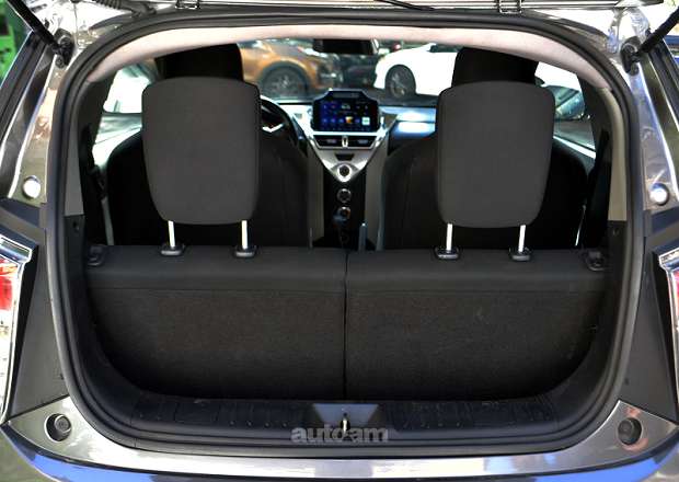 Scion tC 2011 — фото 11