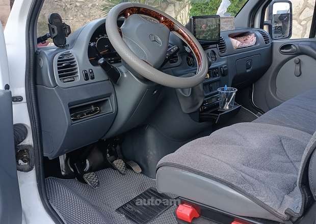 Mercedes-Benz Sprinter 2000 — լուսանկար 11