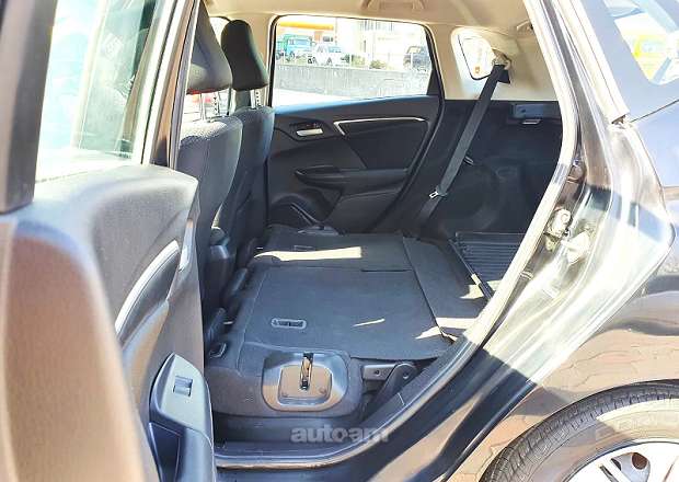 Honda Fit 2019 — լուսանկար 13
