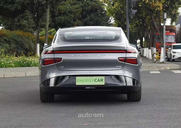 Xpeng P7