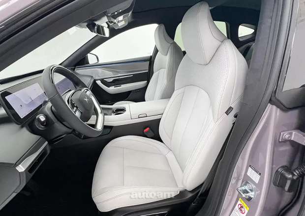 Xpeng P7