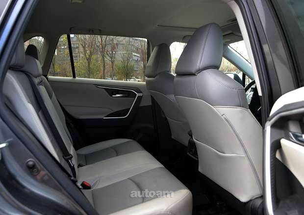Toyota Rav 4 2021 — լուսանկար 10