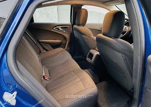 Chrysler 200 2016 — լուսանկար 4