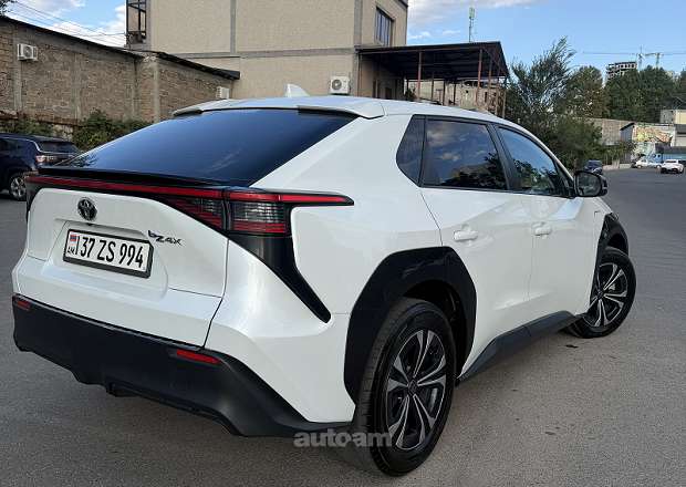 Toyota Bz4X